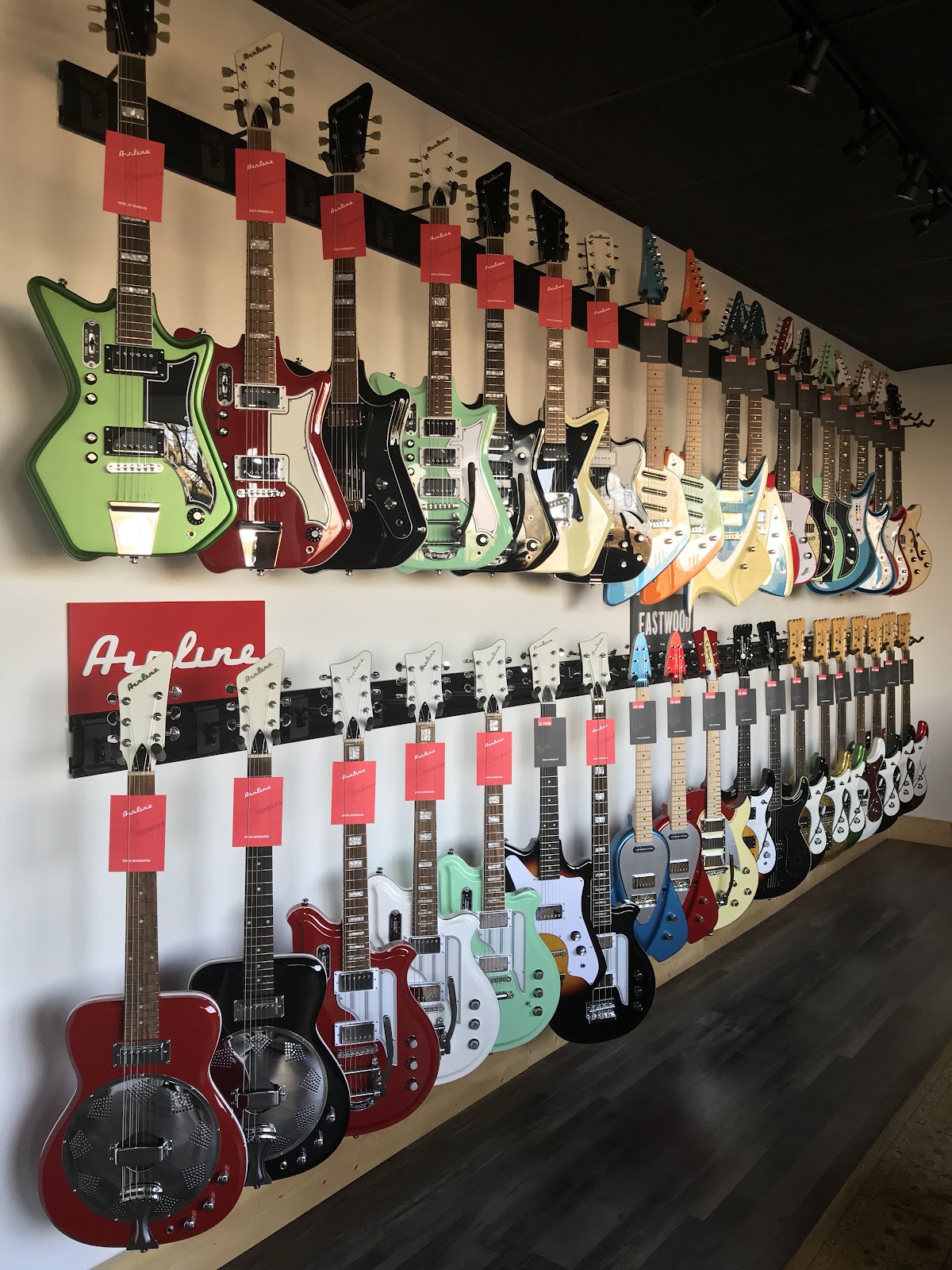 Novo Guitars