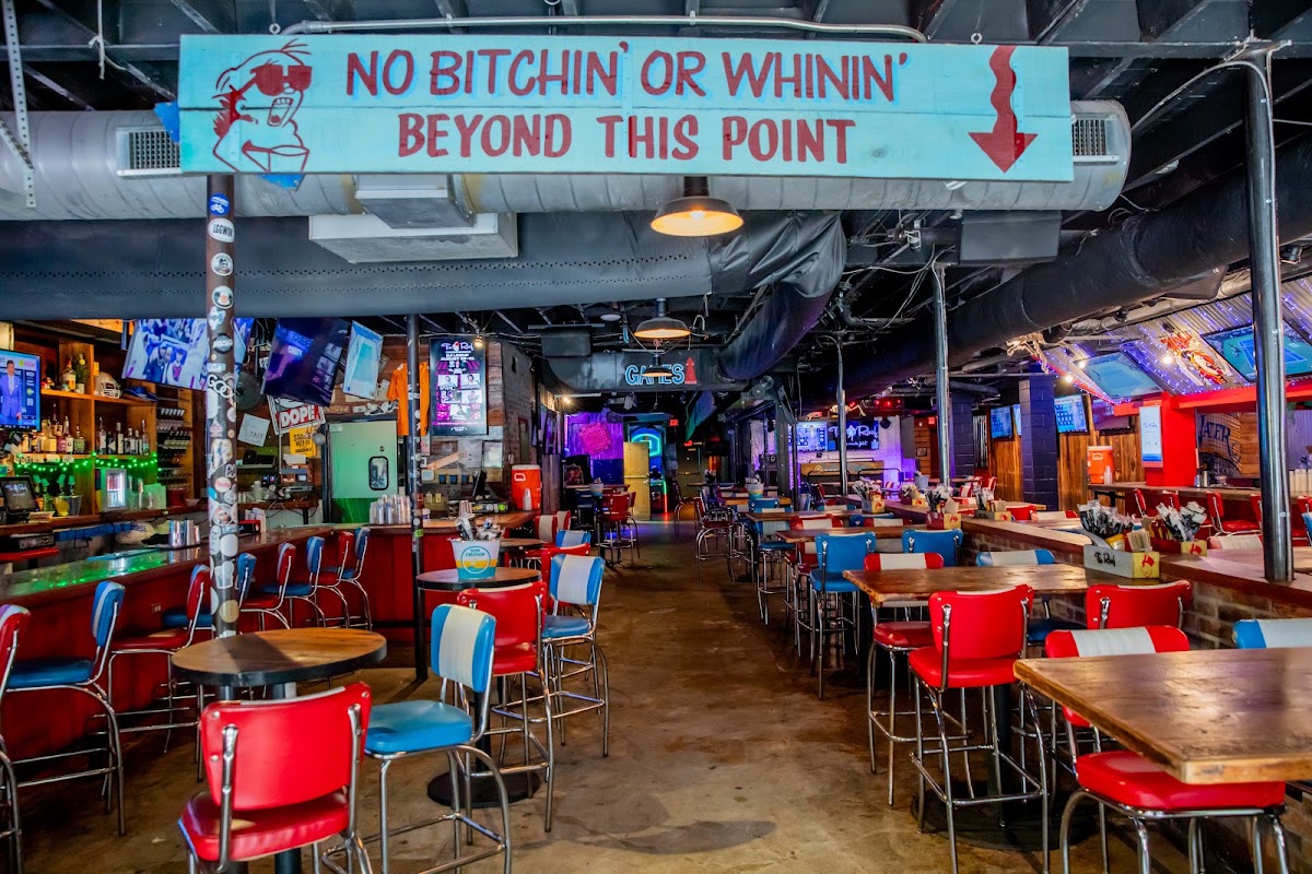 Tin Roof – Nashville